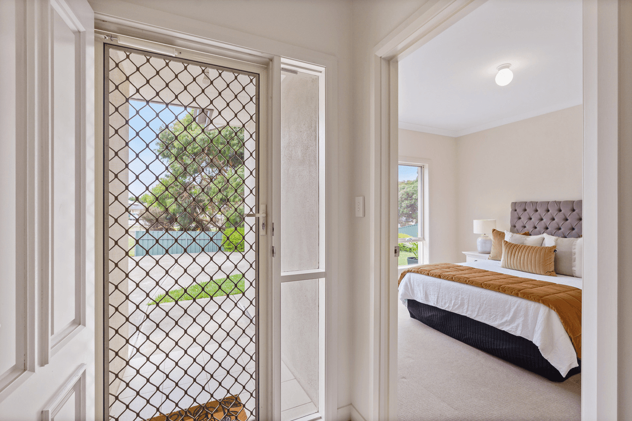 16 Scarlett Court, ENCOUNTER BAY, SA 5211