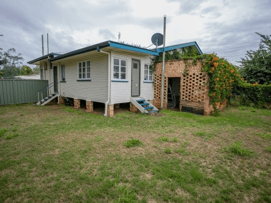 8 Church Street, CHINCHILLA, QLD 4413