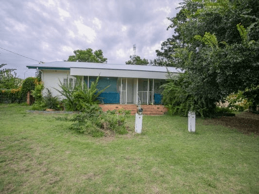 8 Church Street, CHINCHILLA, QLD 4413