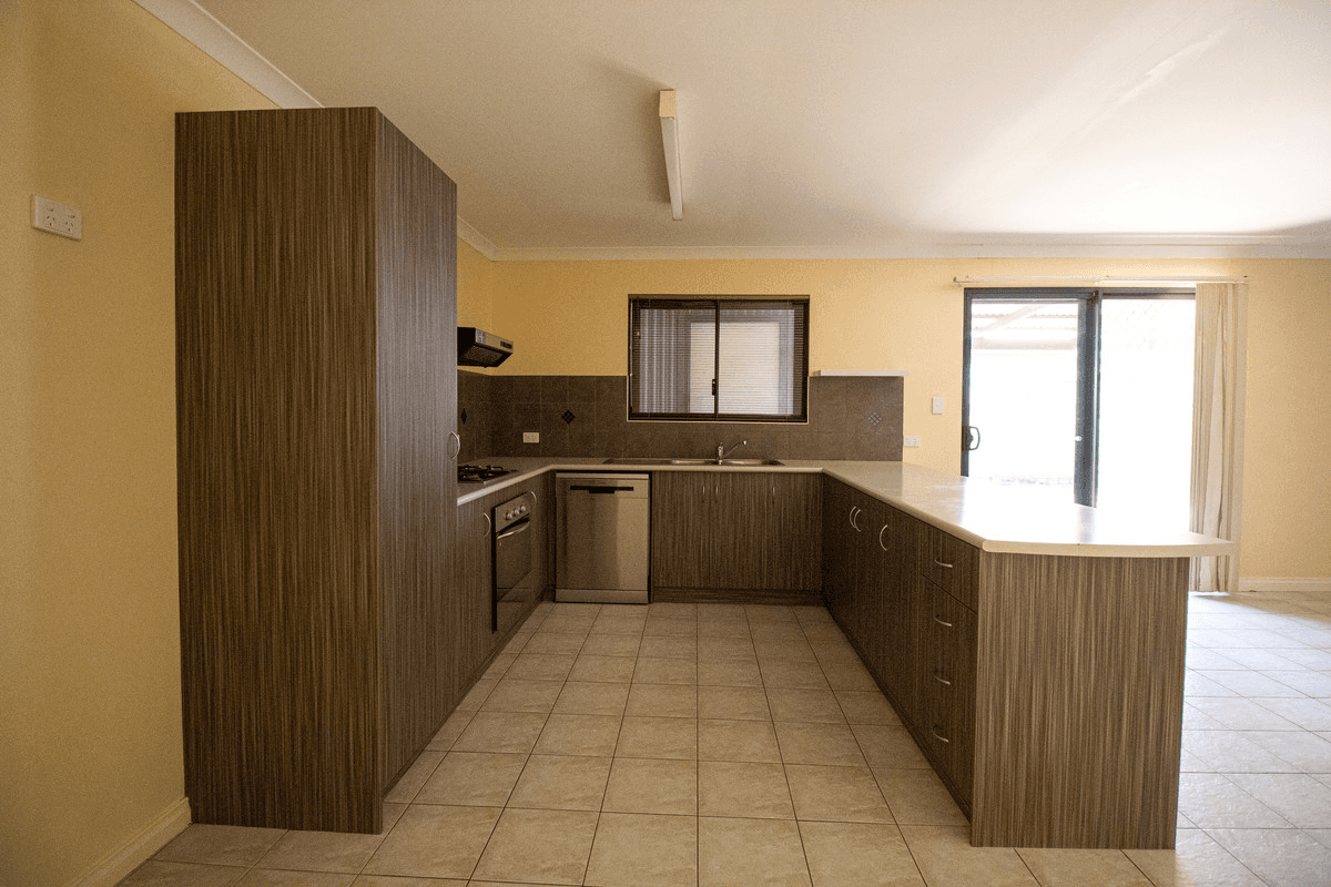 12/4 Reynolds Place, South Hedland, WA 6722