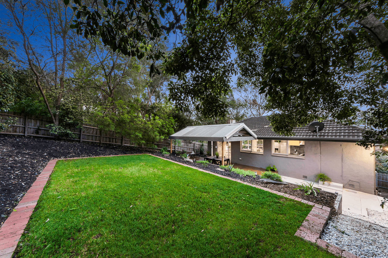 2/30 Kirwana Grove, Montmorency, VIC 3094