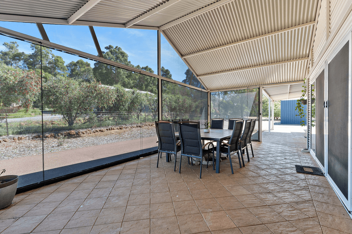 2 Cartland Court, Bedfordale, WA 6112