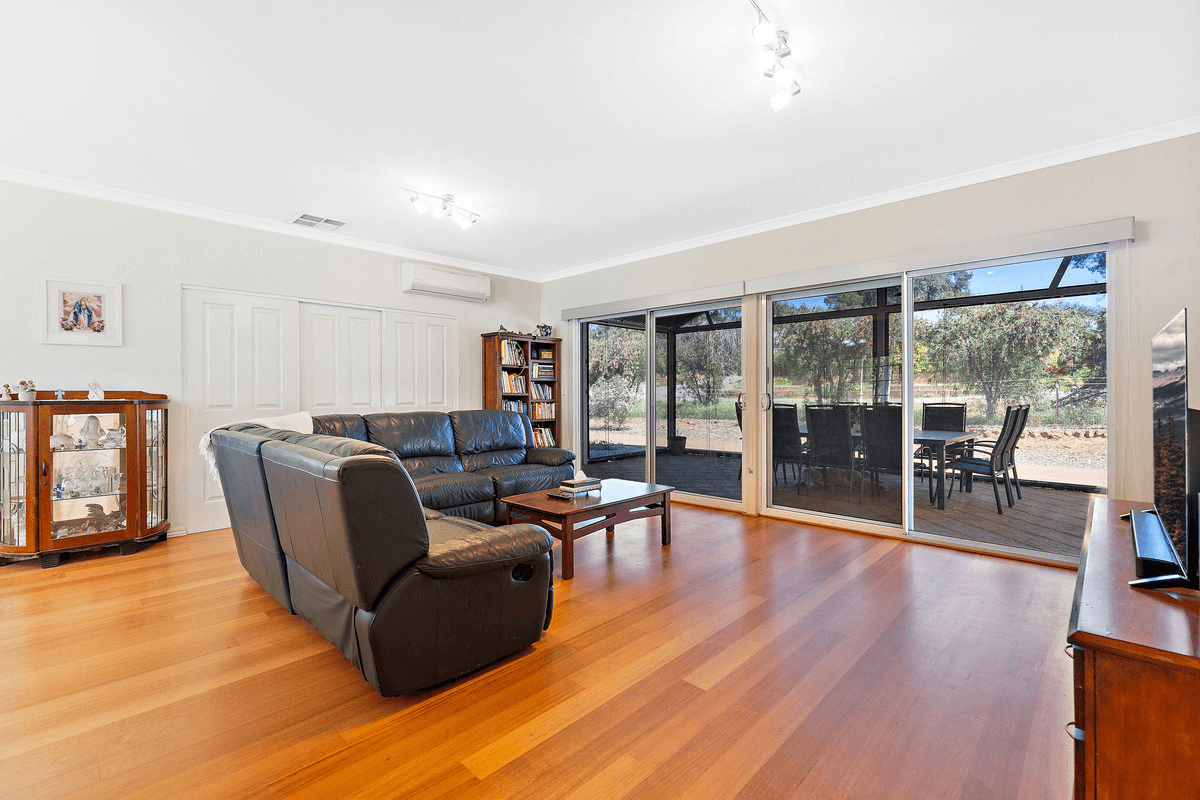 2 Cartland Court, Bedfordale, WA 6112