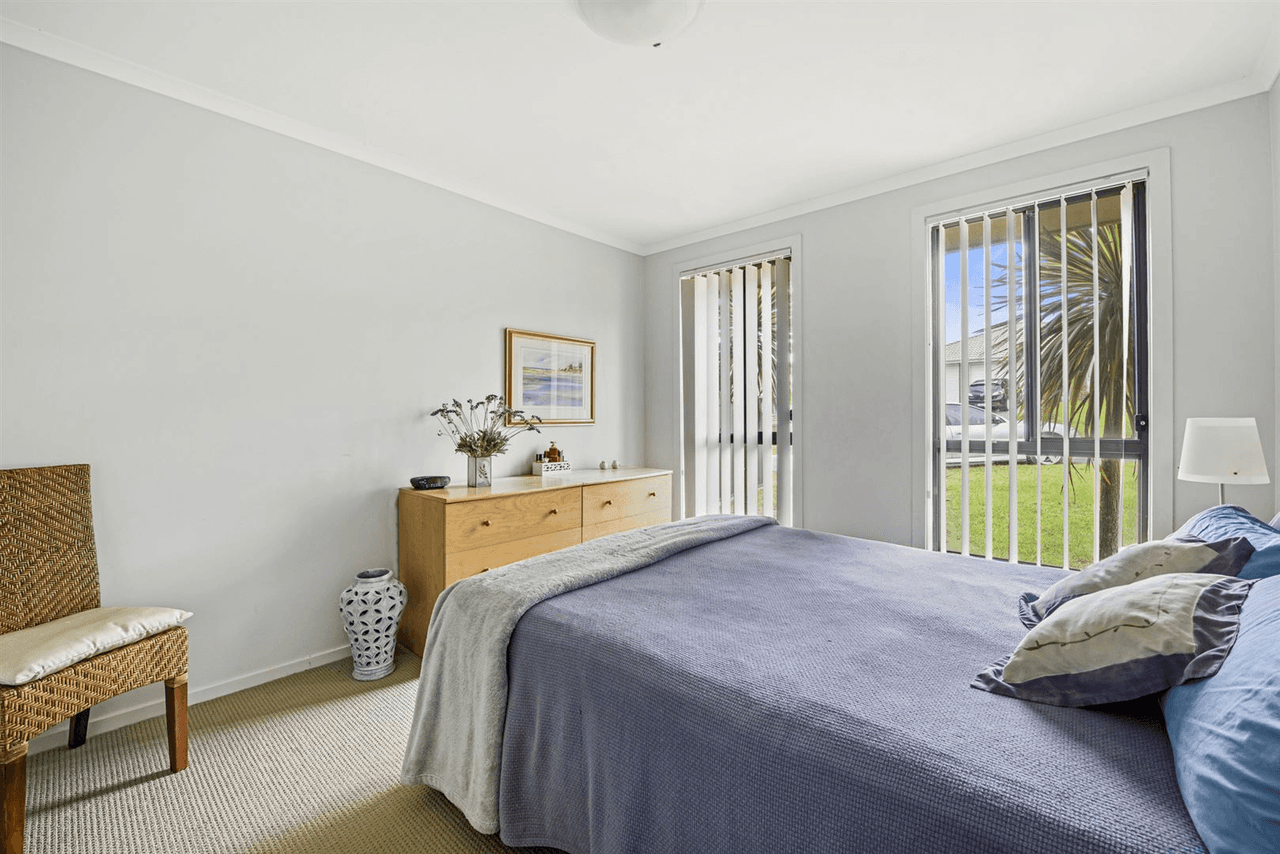 14 &amp; 14A Booyong Avenue, ULLADULLA, NSW 2539