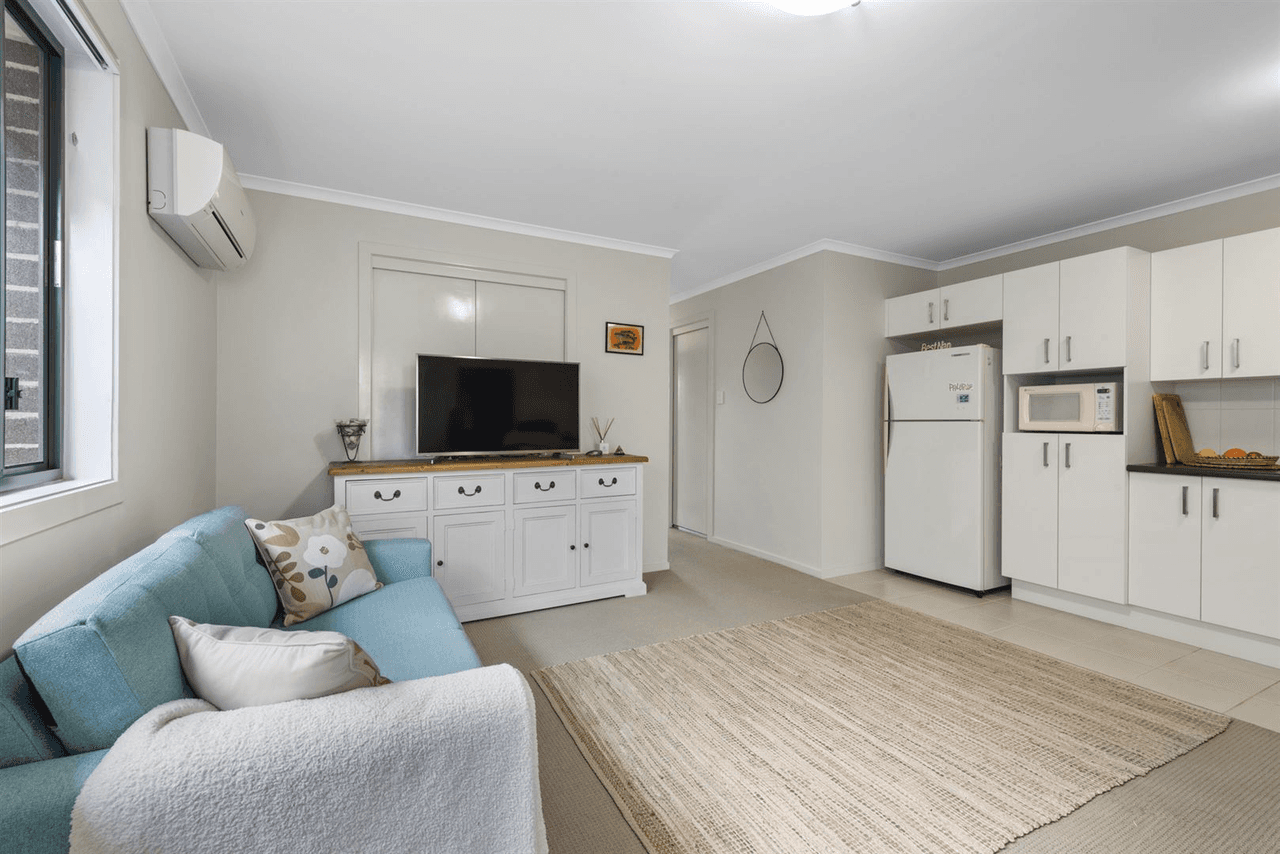 14 &amp; 14A Booyong Avenue, ULLADULLA, NSW 2539