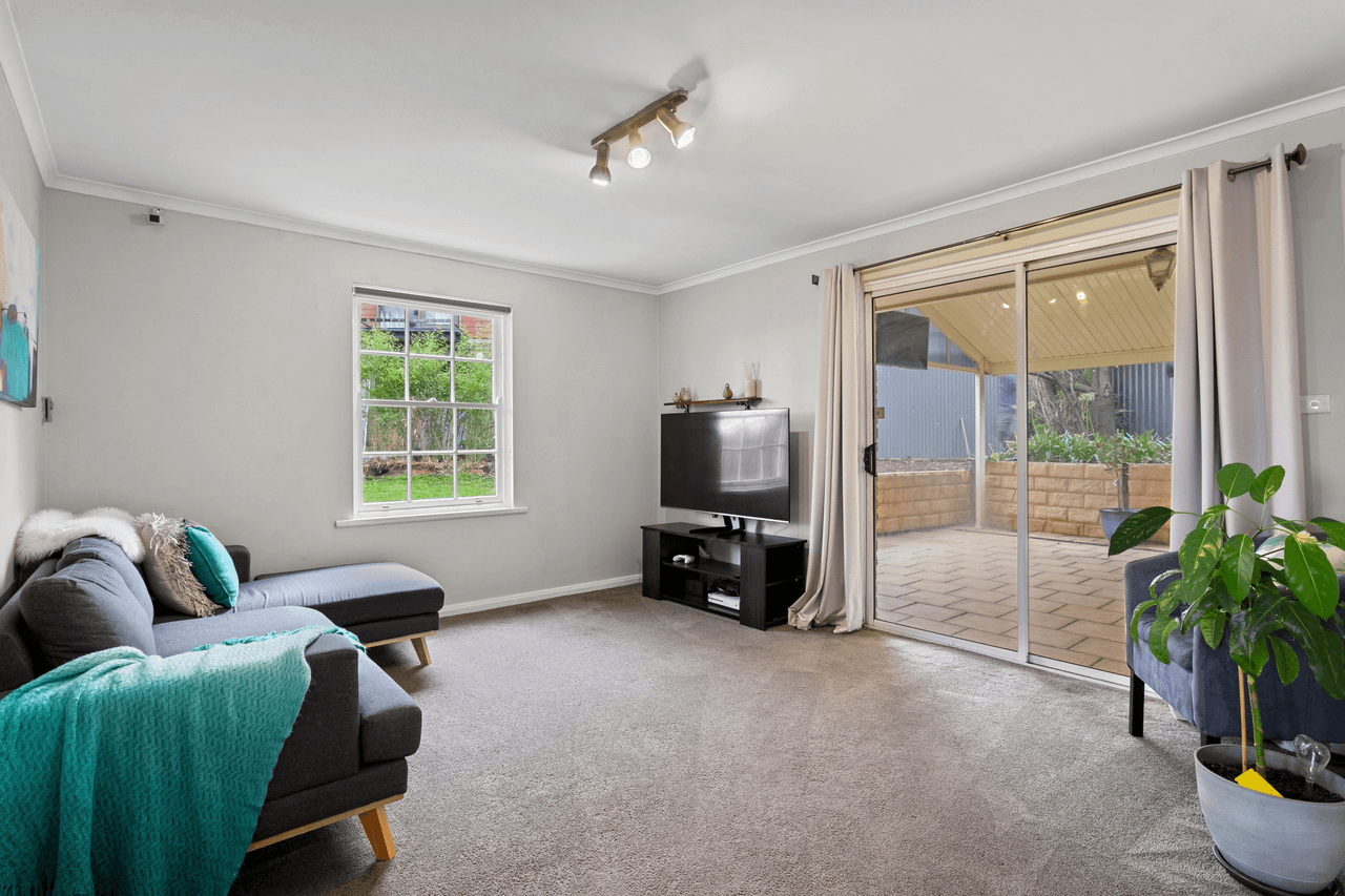 2 Glenarm Court, FLAGSTAFF HILL, SA 5159