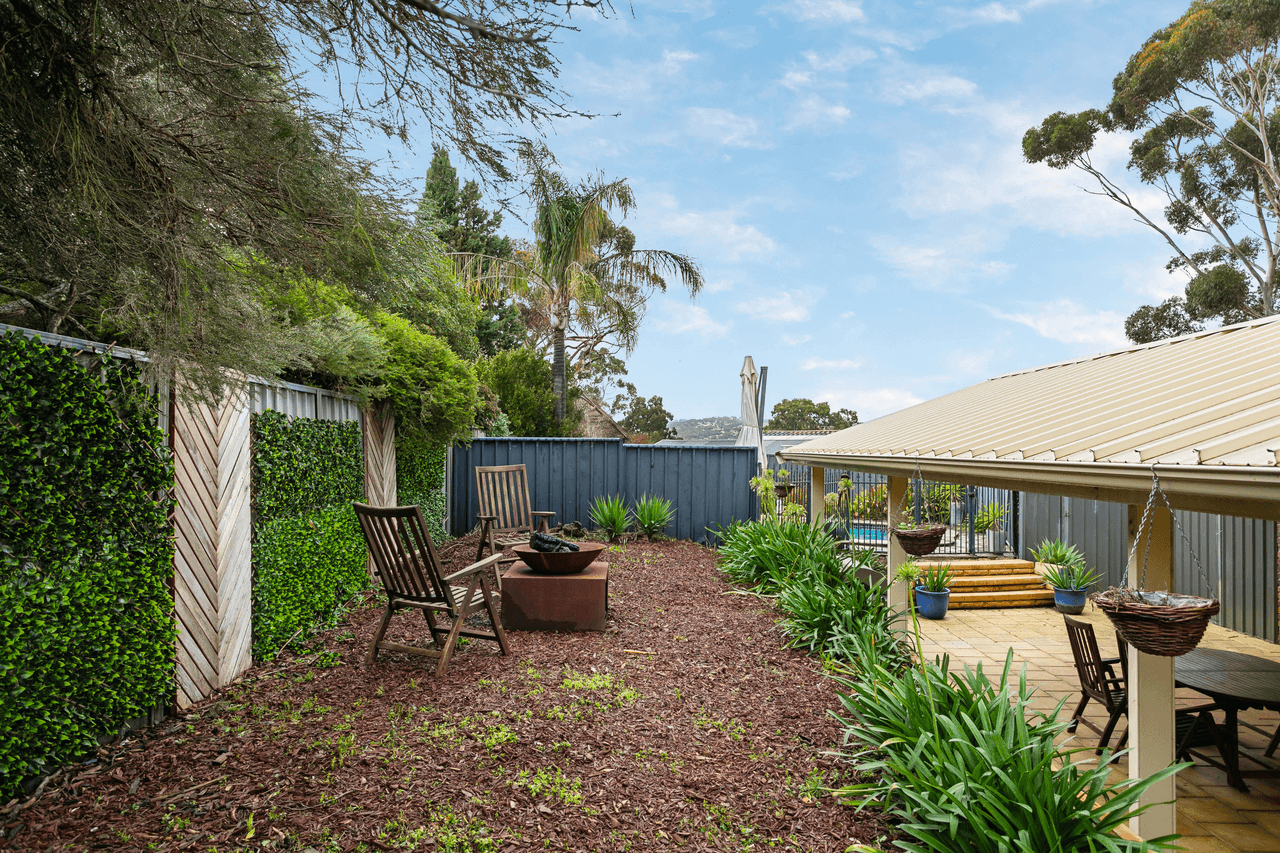 2 Glenarm Court, FLAGSTAFF HILL, SA 5159