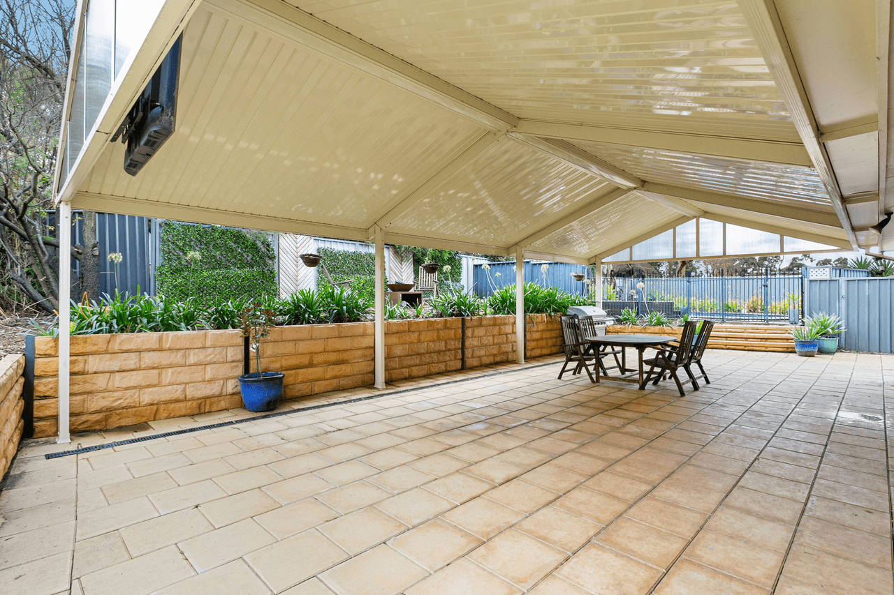 2 Glenarm Court, FLAGSTAFF HILL, SA 5159