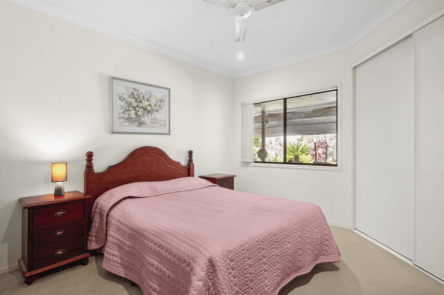 32 Parkland Drive, CHATSWORTH, QLD 4570