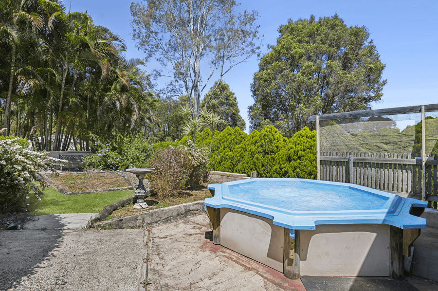 32 Parkland Drive, CHATSWORTH, QLD 4570