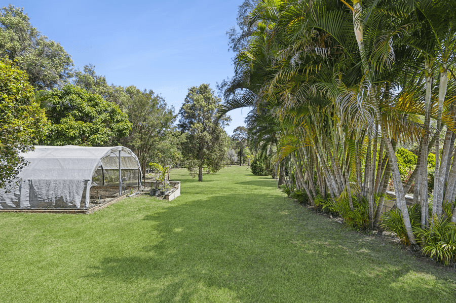 32 Parkland Drive, CHATSWORTH, QLD 4570