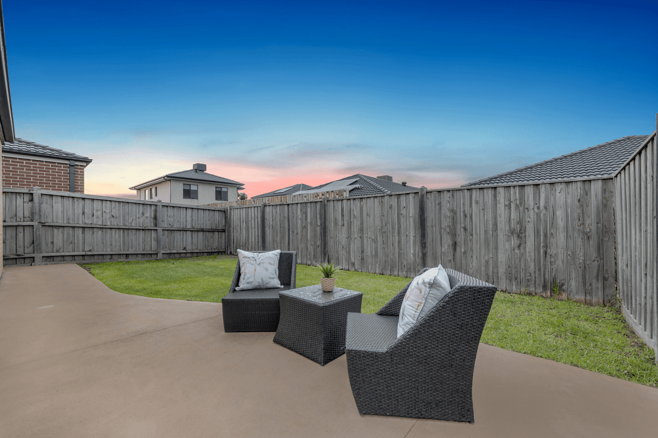 16 Bedford Way, MICKLEHAM, VIC 3064