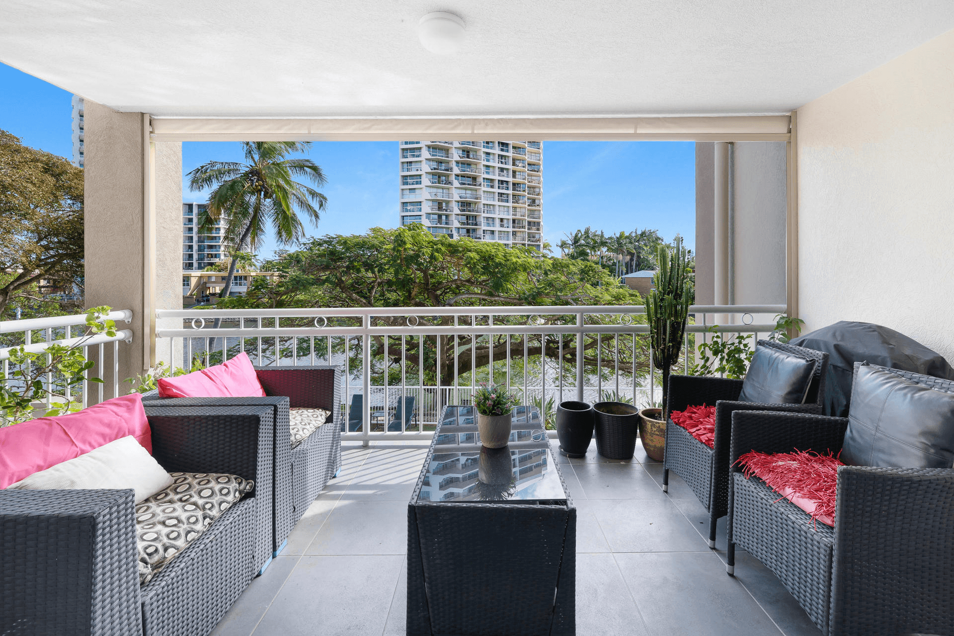 10/16 Paradise Island, Surfers Paradise, QLD 4217