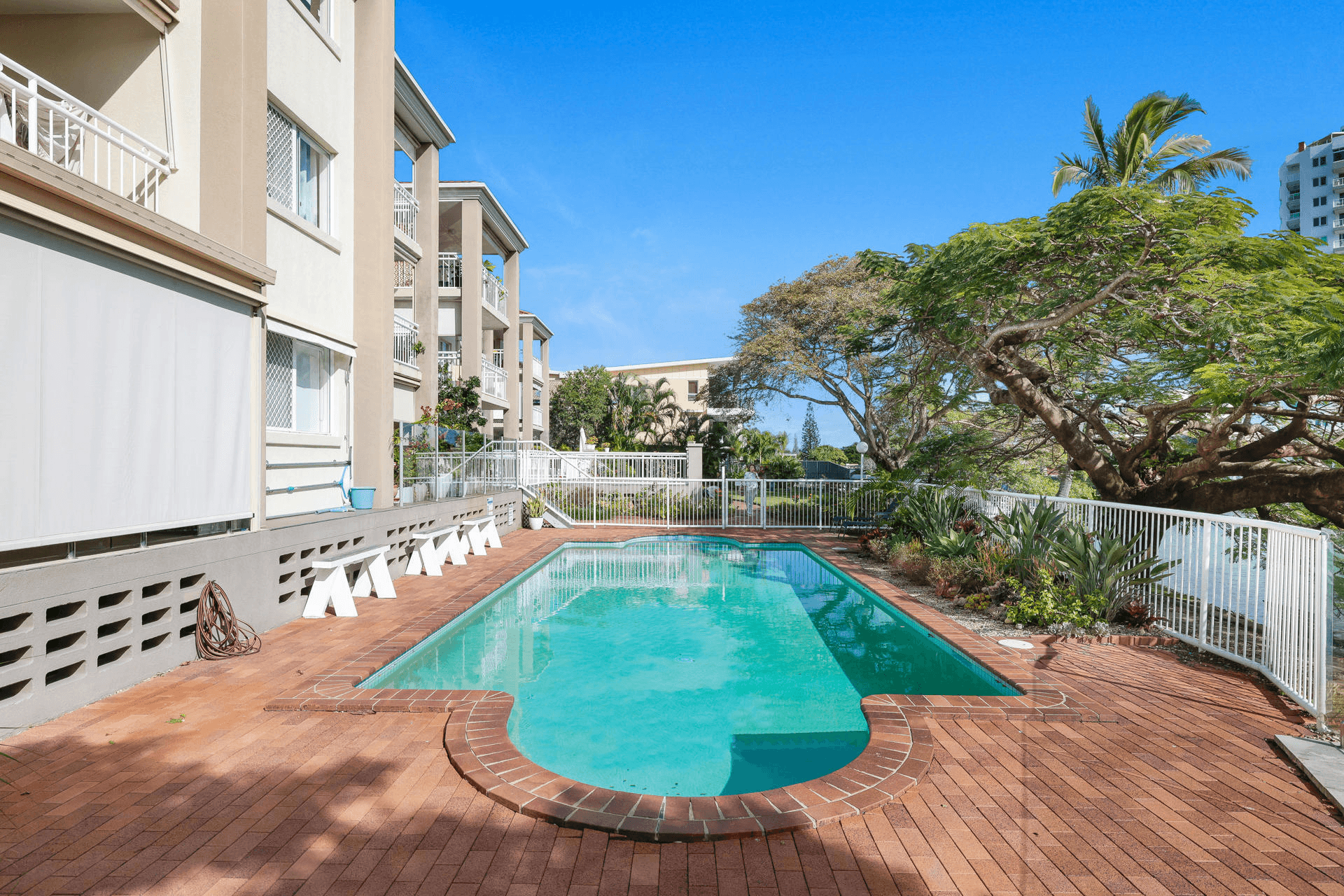 10/16 Paradise Island, Surfers Paradise, QLD 4217