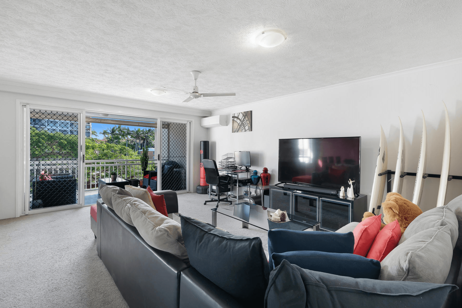 10/16 Paradise Island, Surfers Paradise, QLD 4217