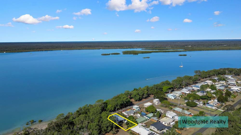 1 WALKERS POINT ESPLANADE, WOODGATE, QLD 4660