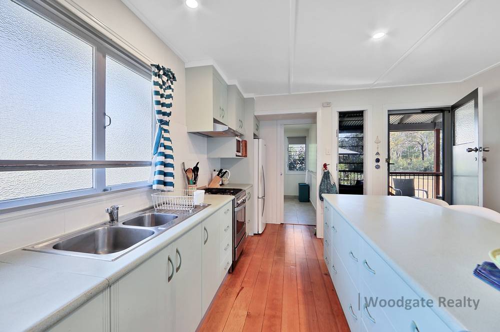 1 WALKERS POINT ESPLANADE, WOODGATE, QLD 4660