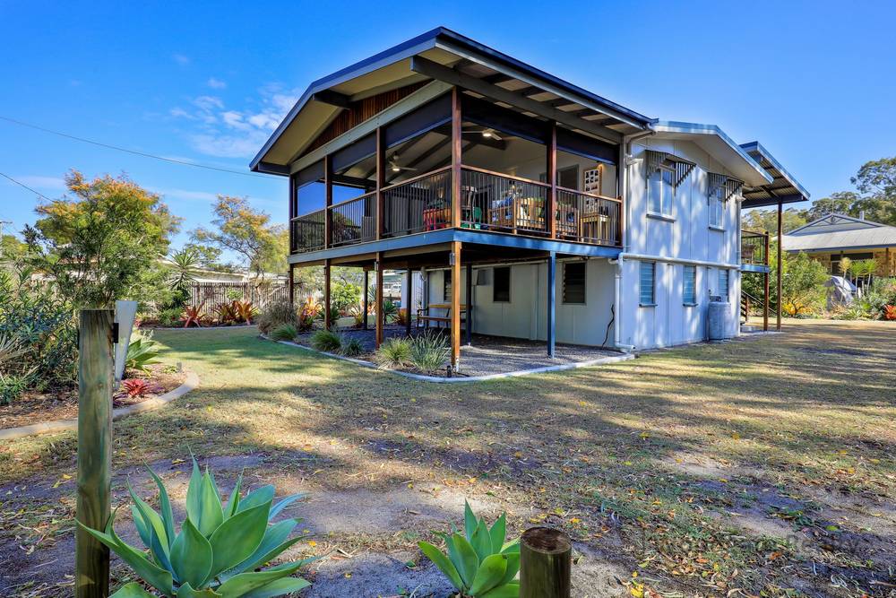 1 WALKERS POINT ESPLANADE, WOODGATE, QLD 4660