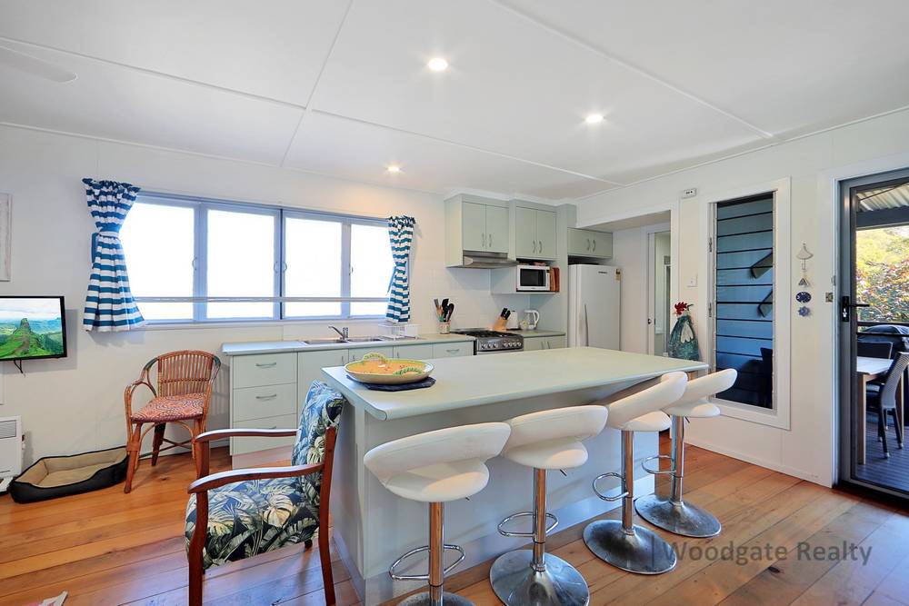 1 WALKERS POINT ESPLANADE, WOODGATE, QLD 4660