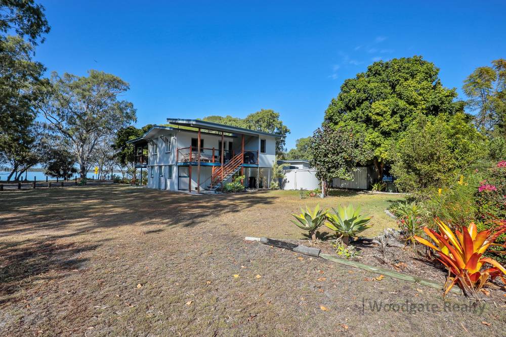1 WALKERS POINT ESPLANADE, WOODGATE, QLD 4660