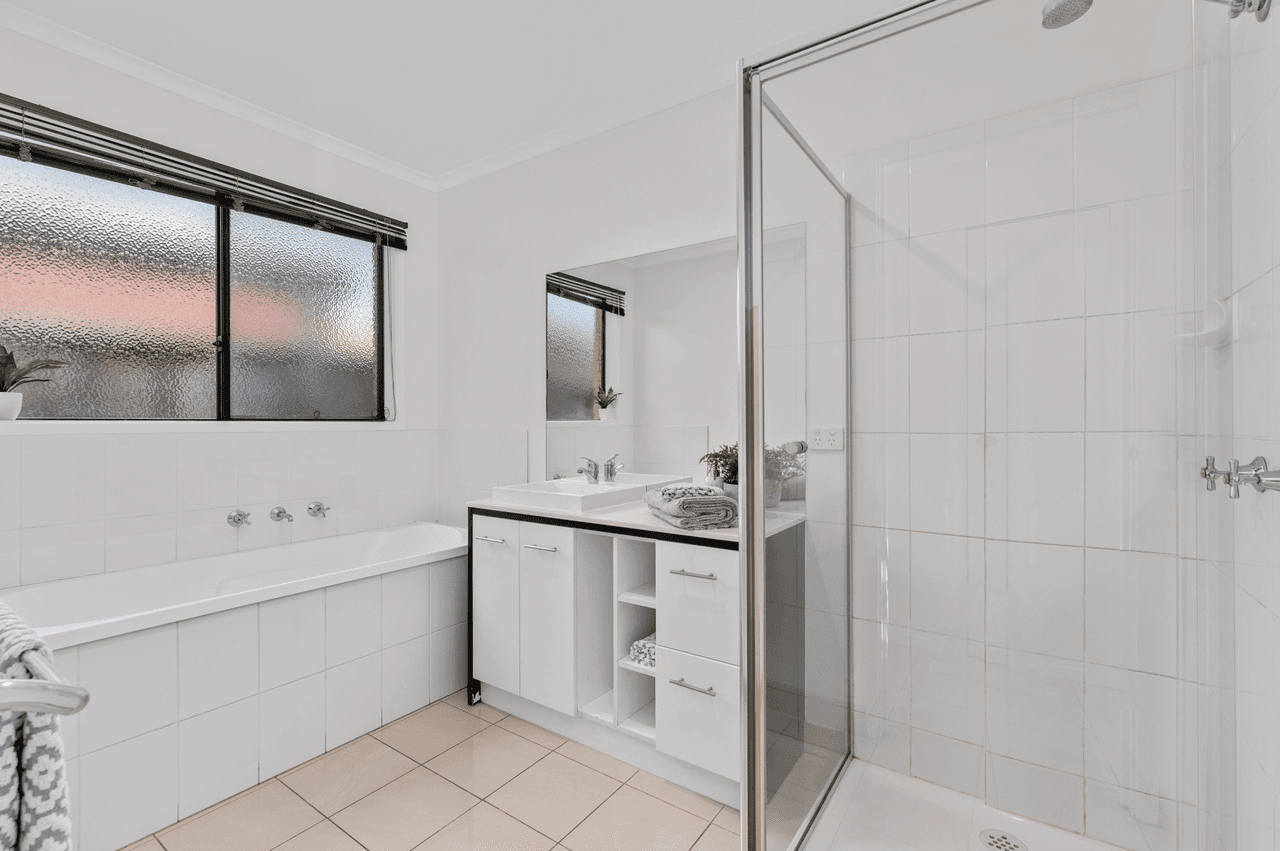 4 Kumara Circuit, SOUTH MORANG, VIC 3752