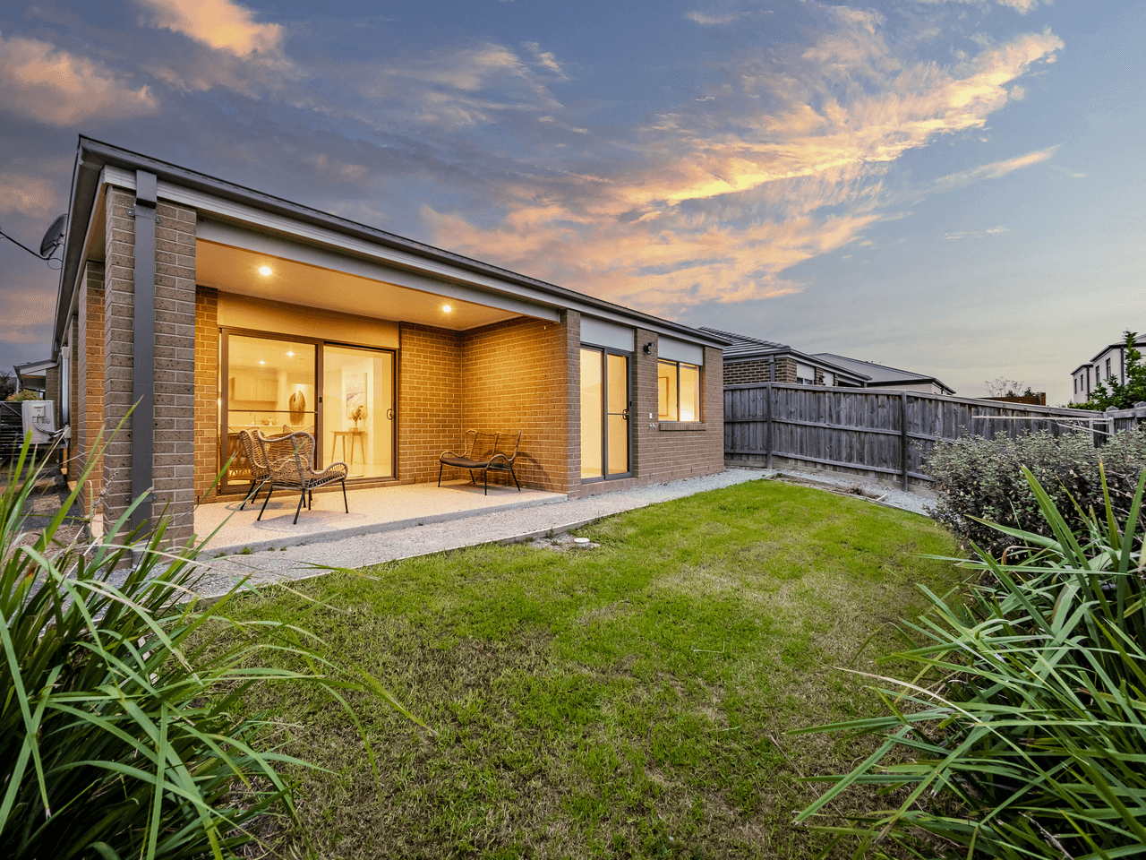 42 Barley Crescent, CLYDE NORTH, VIC 3978