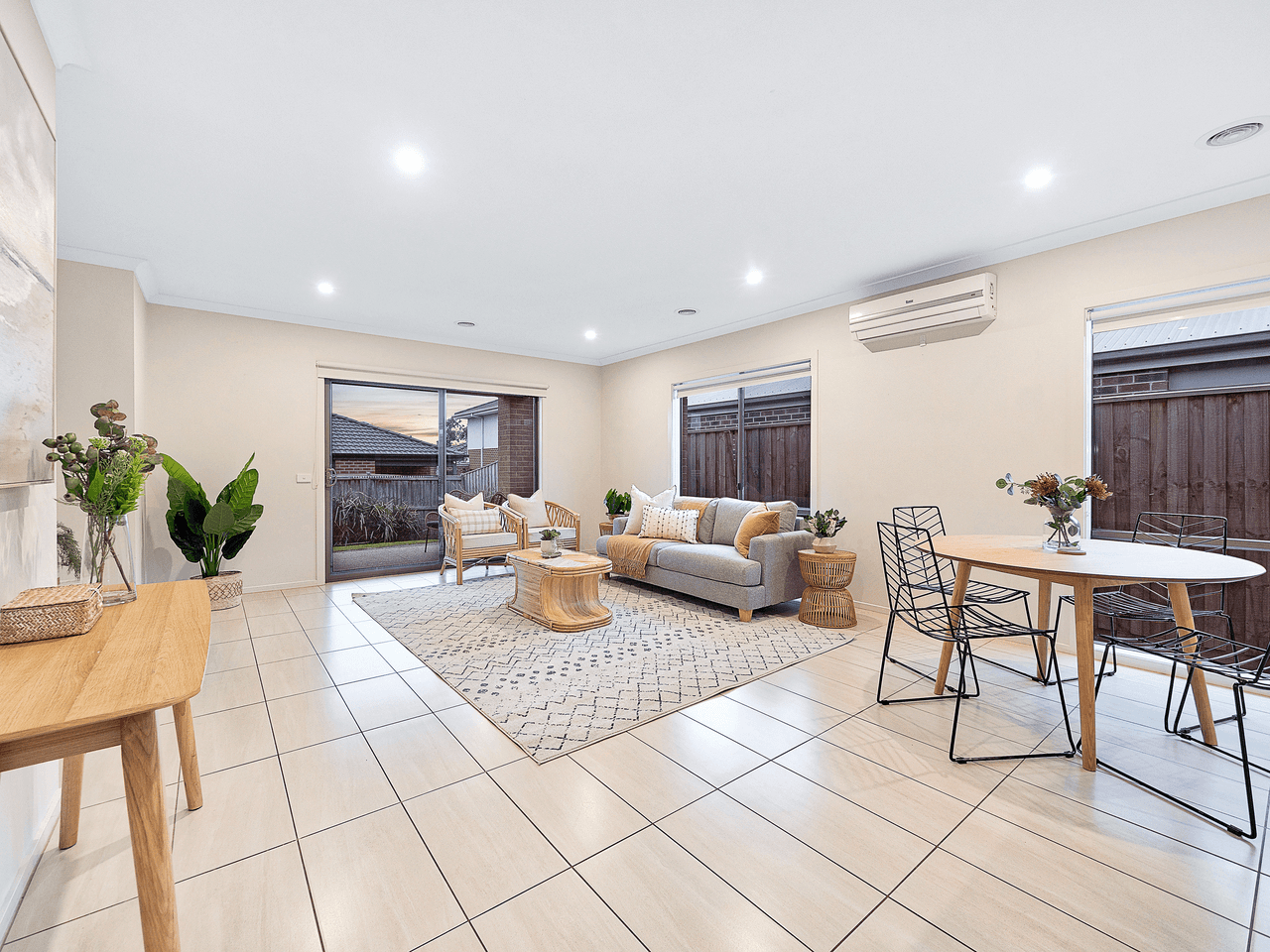 42 Barley Crescent, CLYDE NORTH, VIC 3978