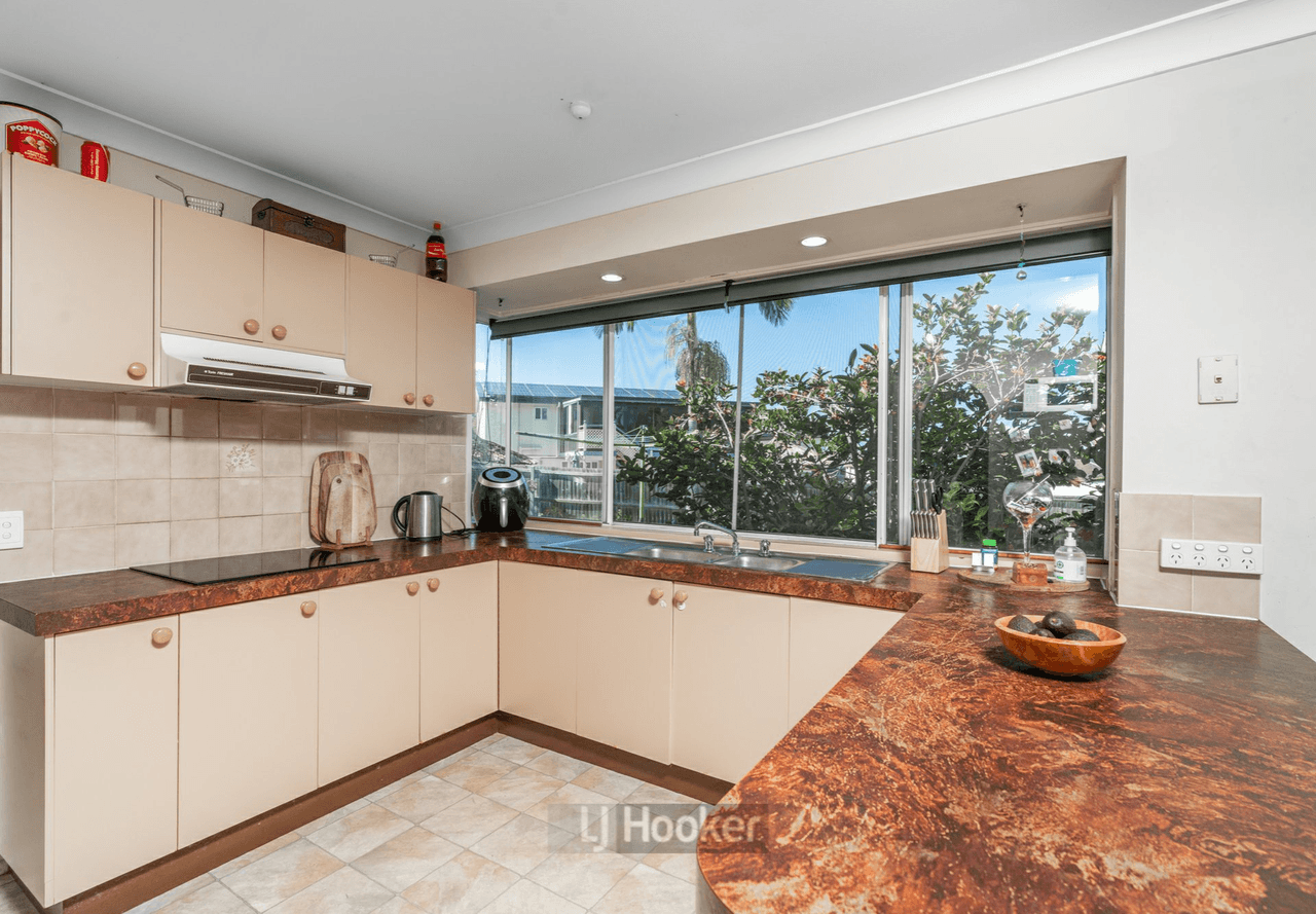 4 Flinders Crescent, BORONIA HEIGHTS, QLD 4124