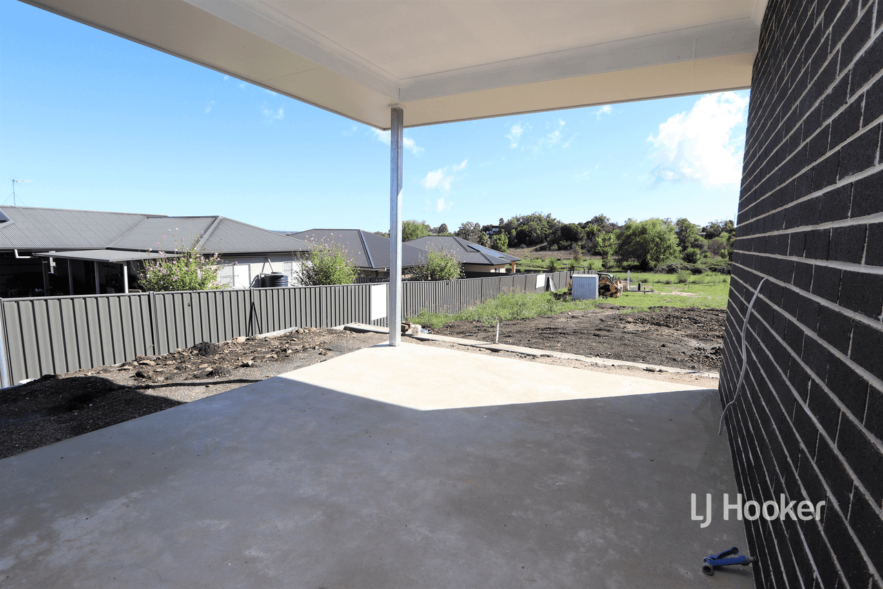 98A Moore Street, INVERELL, NSW 2360