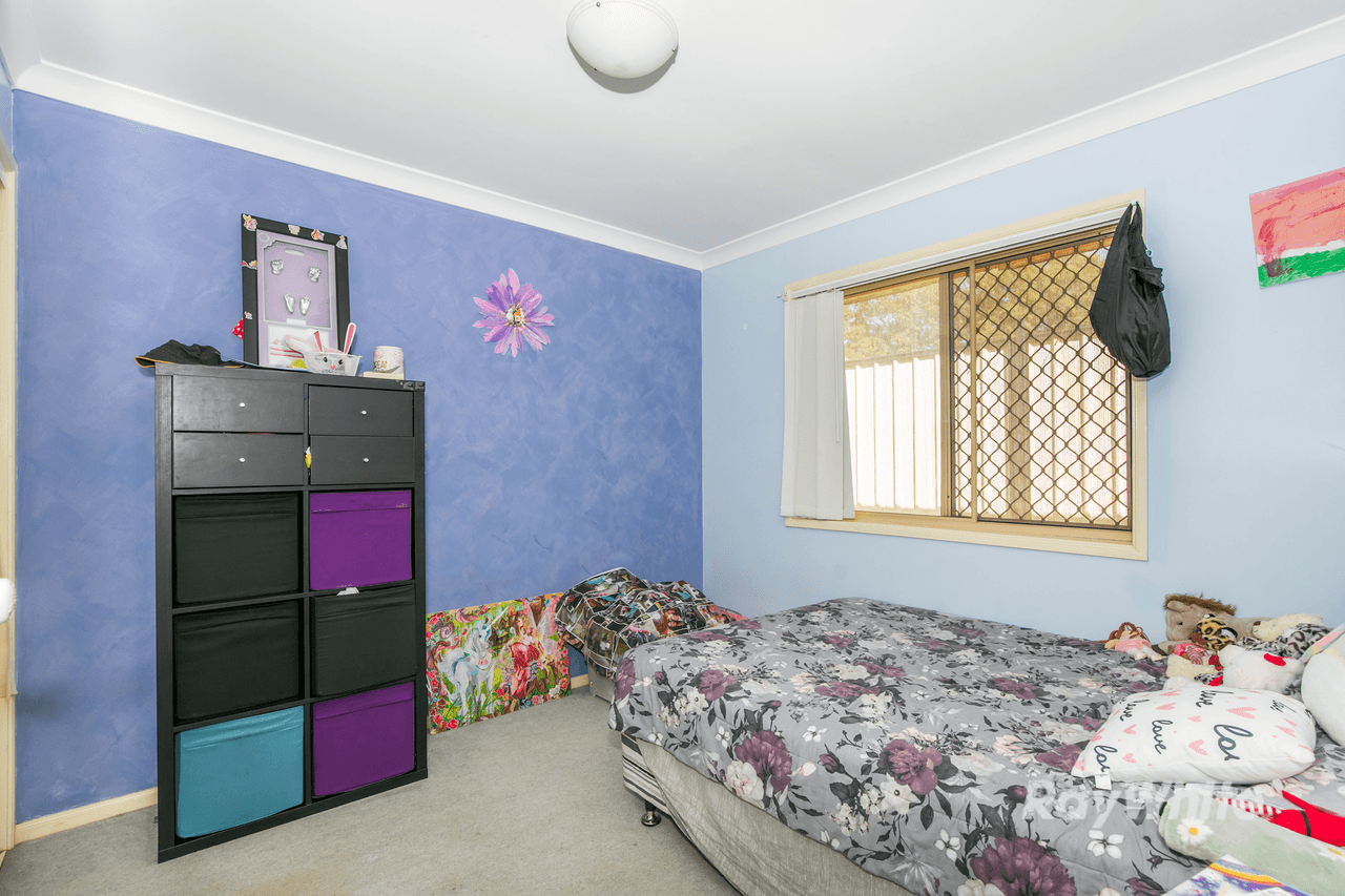 18 Calder Court, CRESTMEAD, QLD 4132