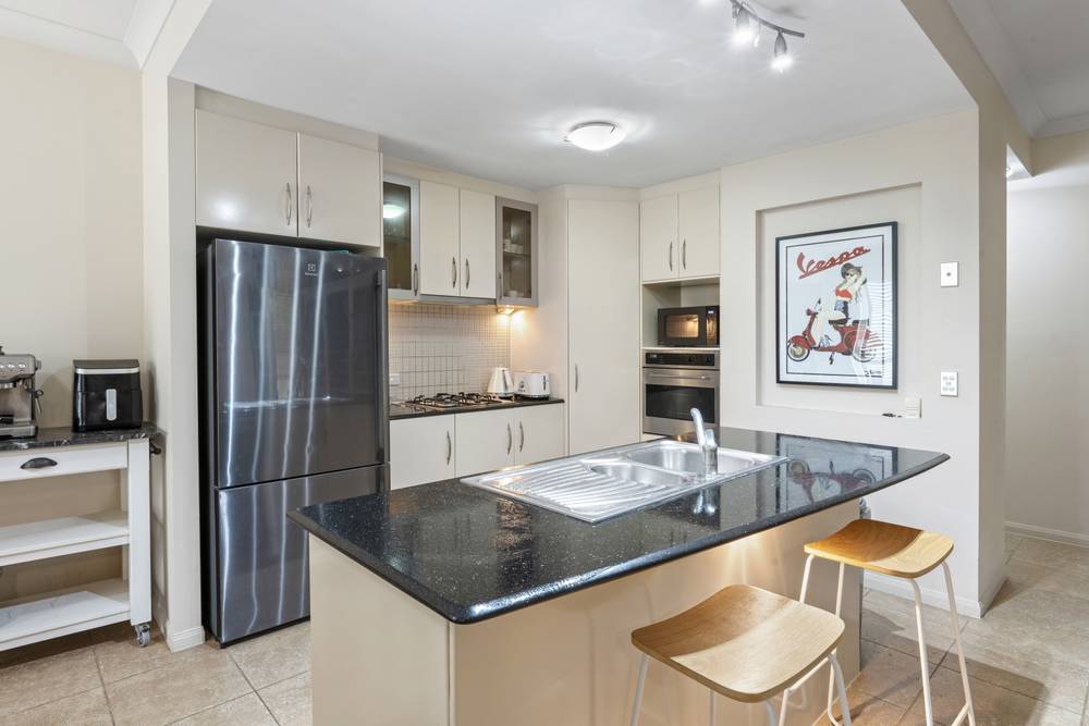 1001/1 The Cove Crescent, CARRARA, QLD 4211