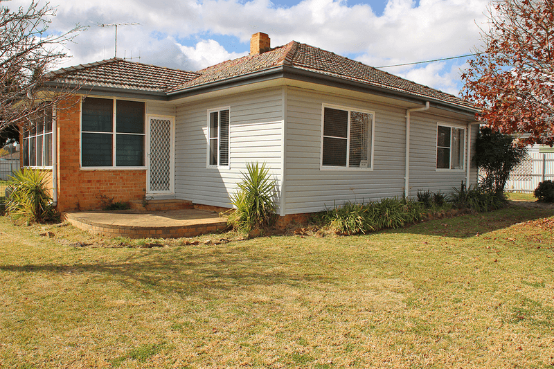 9-11 JOHN Street, COONABARABRAN, NSW 2357