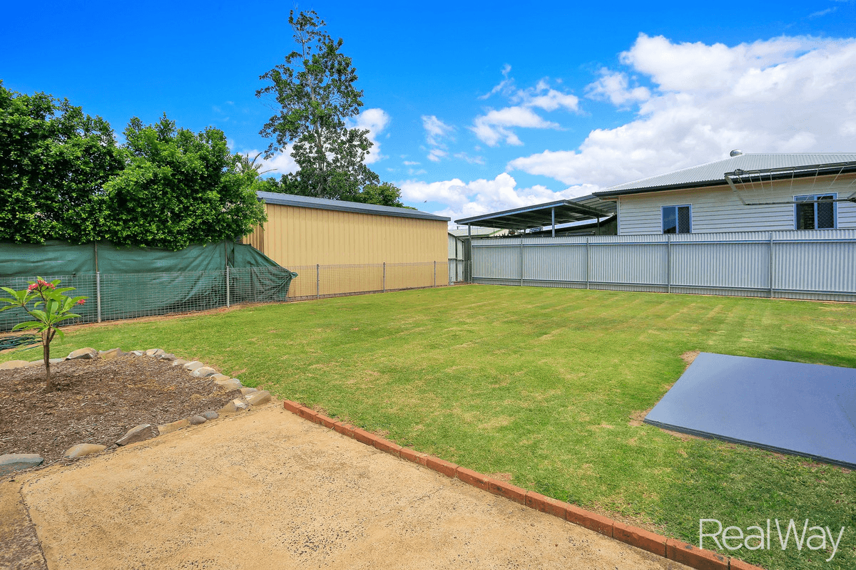 198 Walker Street, Svensson Heights, QLD 4670