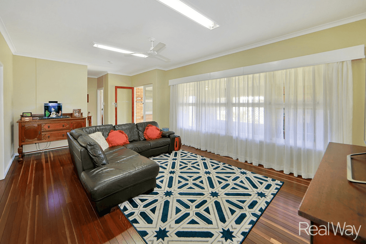 198 Walker Street, Svensson Heights, QLD 4670