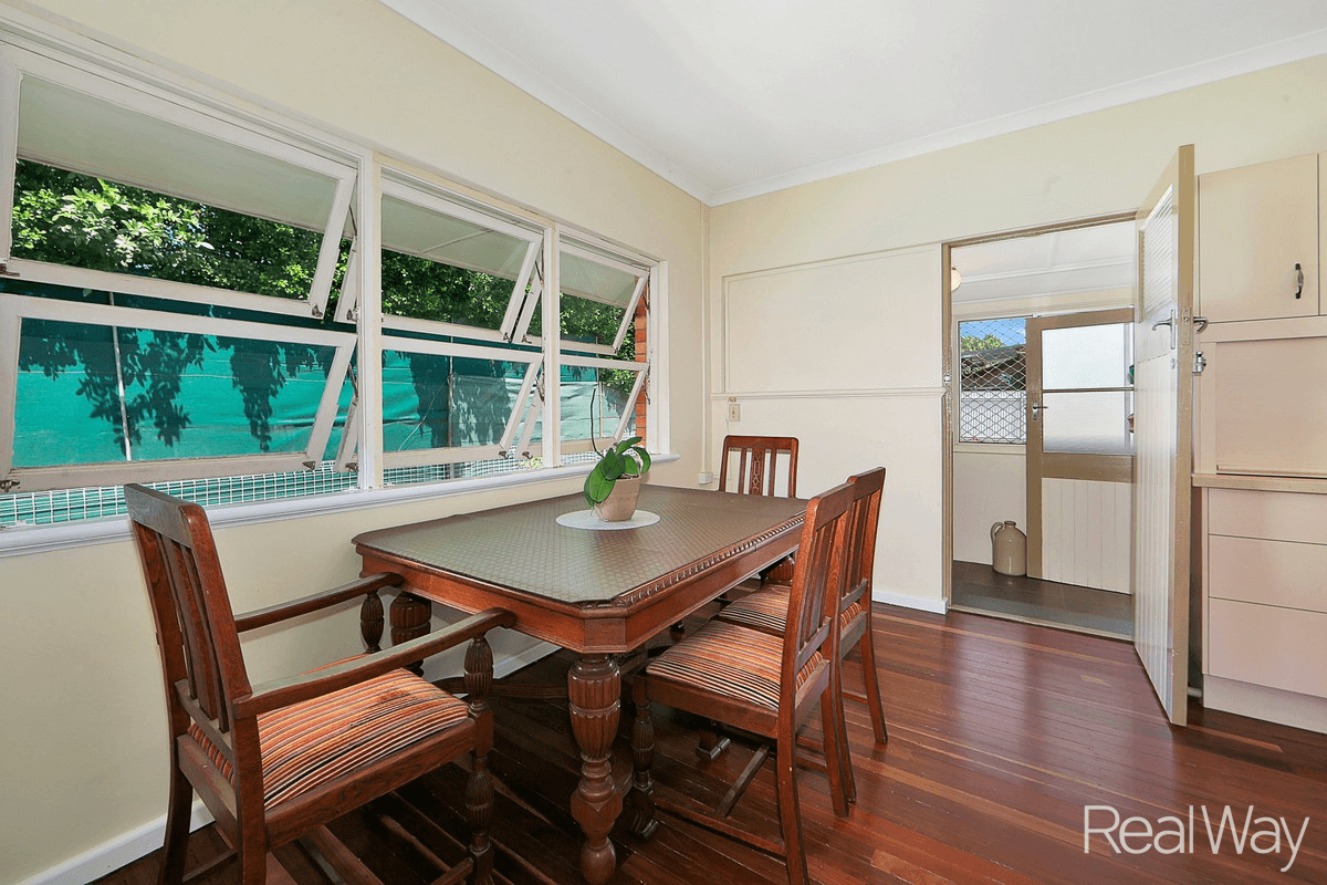 198 Walker Street, Svensson Heights, QLD 4670