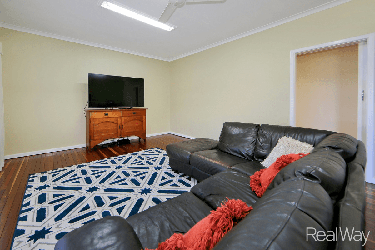 198 Walker Street, Svensson Heights, QLD 4670