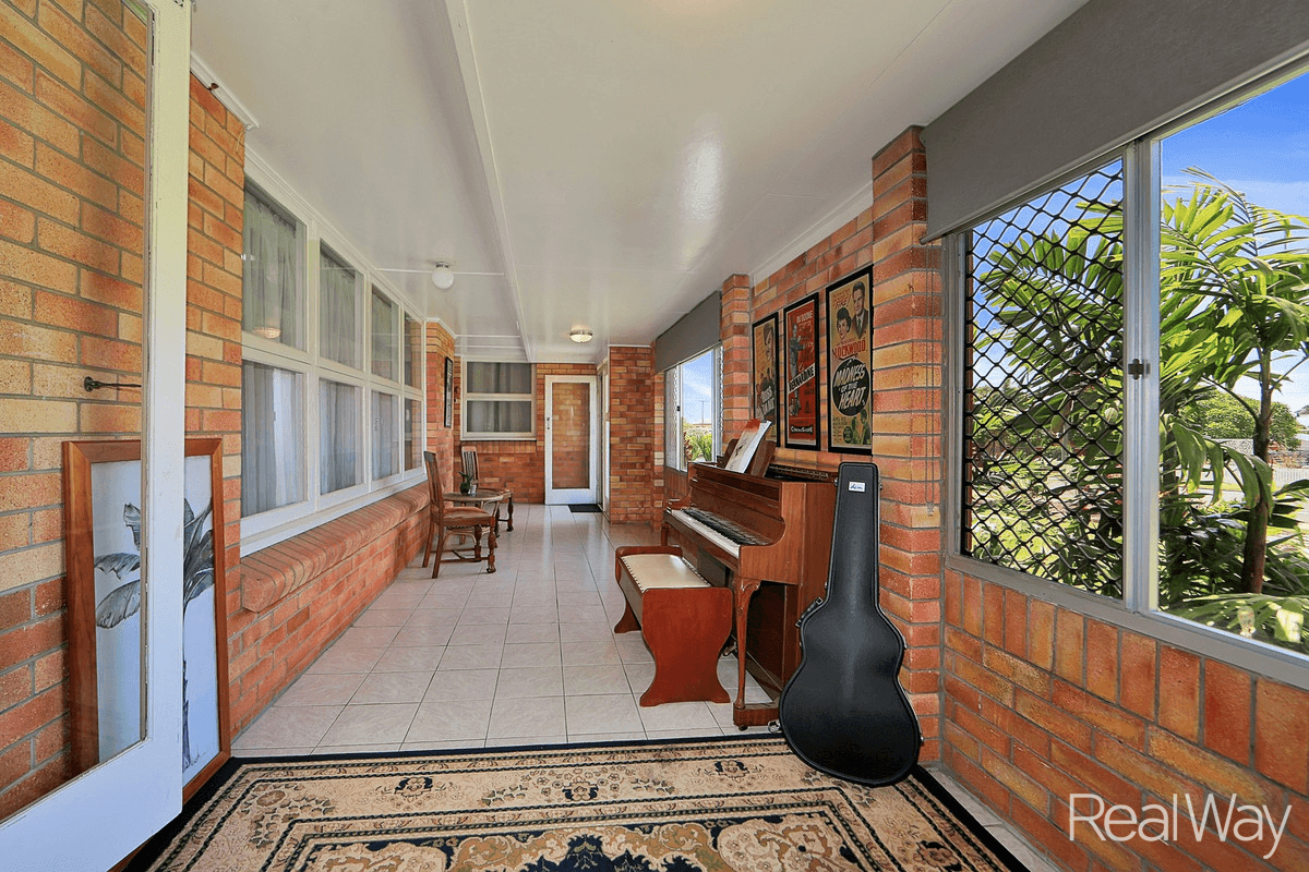 198 Walker Street, Svensson Heights, QLD 4670