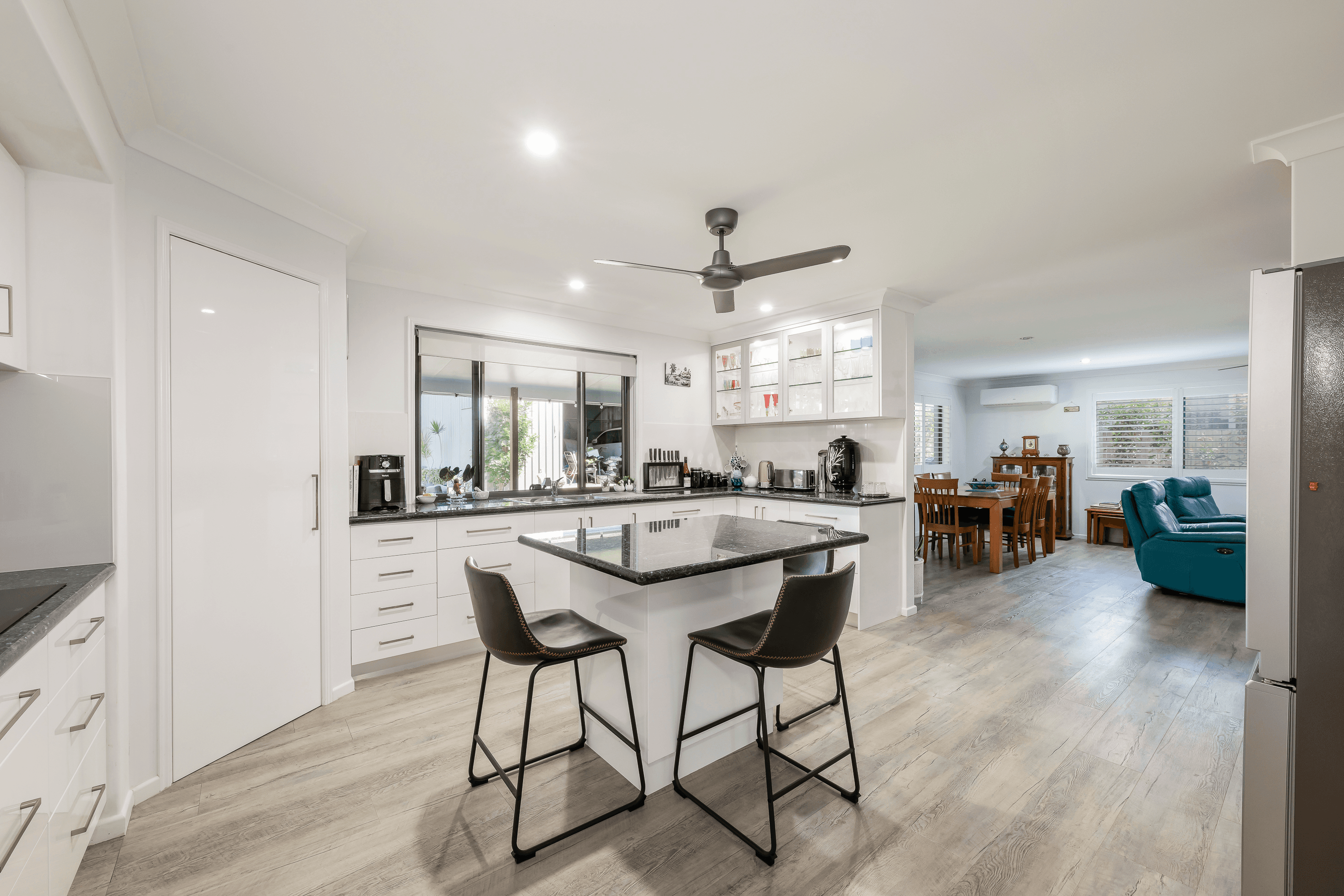 2 Esplanade, INNES PARK, QLD 4670