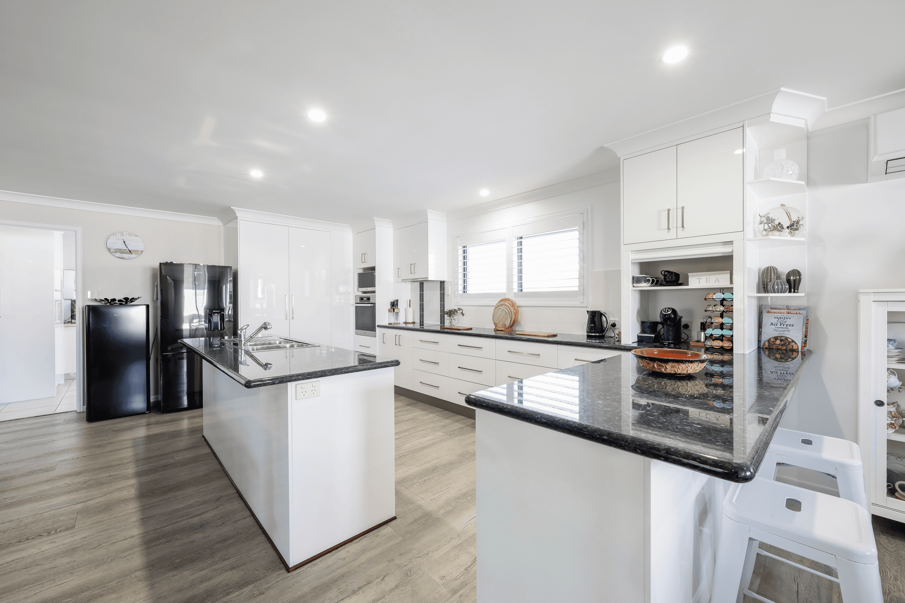 2 Esplanade, INNES PARK, QLD 4670