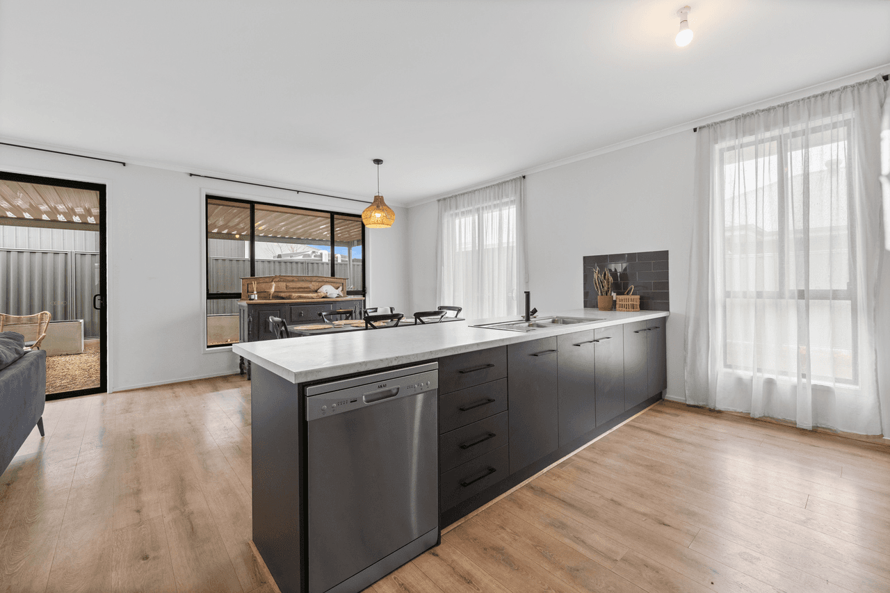 25 The Parkway, Nuriootpa, SA 5355