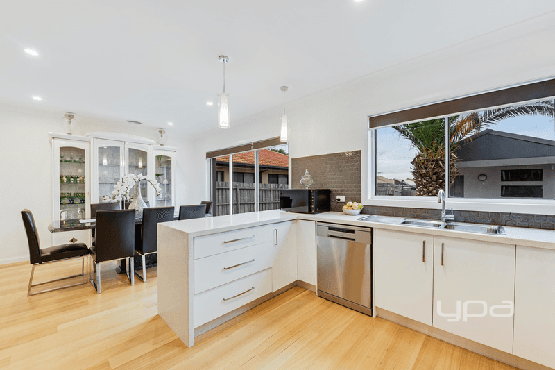 2B Catterick Court, Greenvale, VIC 3059