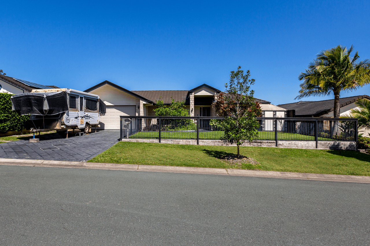 6 Brittany Drive, OXENFORD, QLD 4210