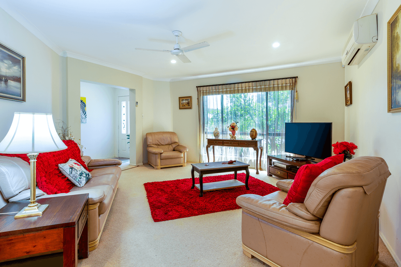 6 Brittany Drive, OXENFORD, QLD 4210