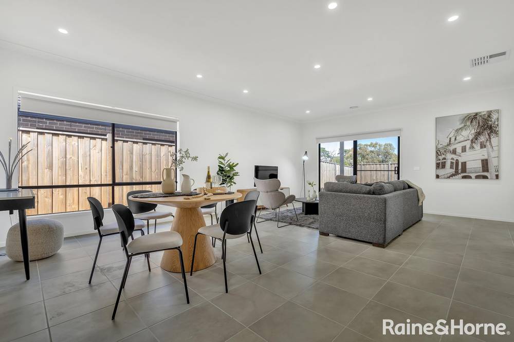 13 Willaroy Boulevard, DONNYBROOK, VIC 3064