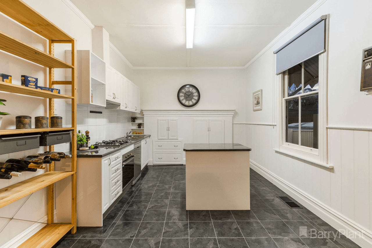 9 Reserve Street, Eaglehawk, VIC 3556