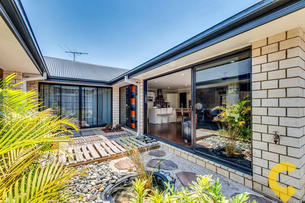 10 John Bell Court, GOODNA, QLD 4300
