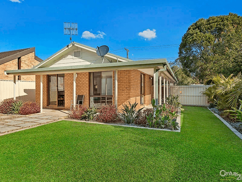 13 Geoffrey Road, Chittaway Point, NSW 2261