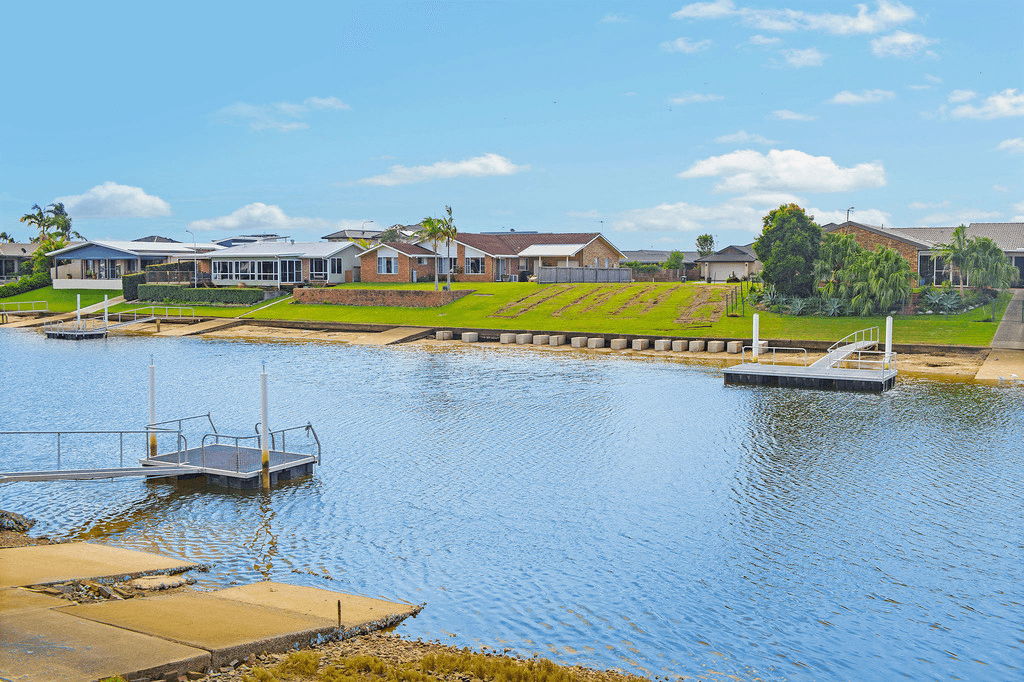 37 Laguna Place, PORT MACQUARIE, NSW 2444