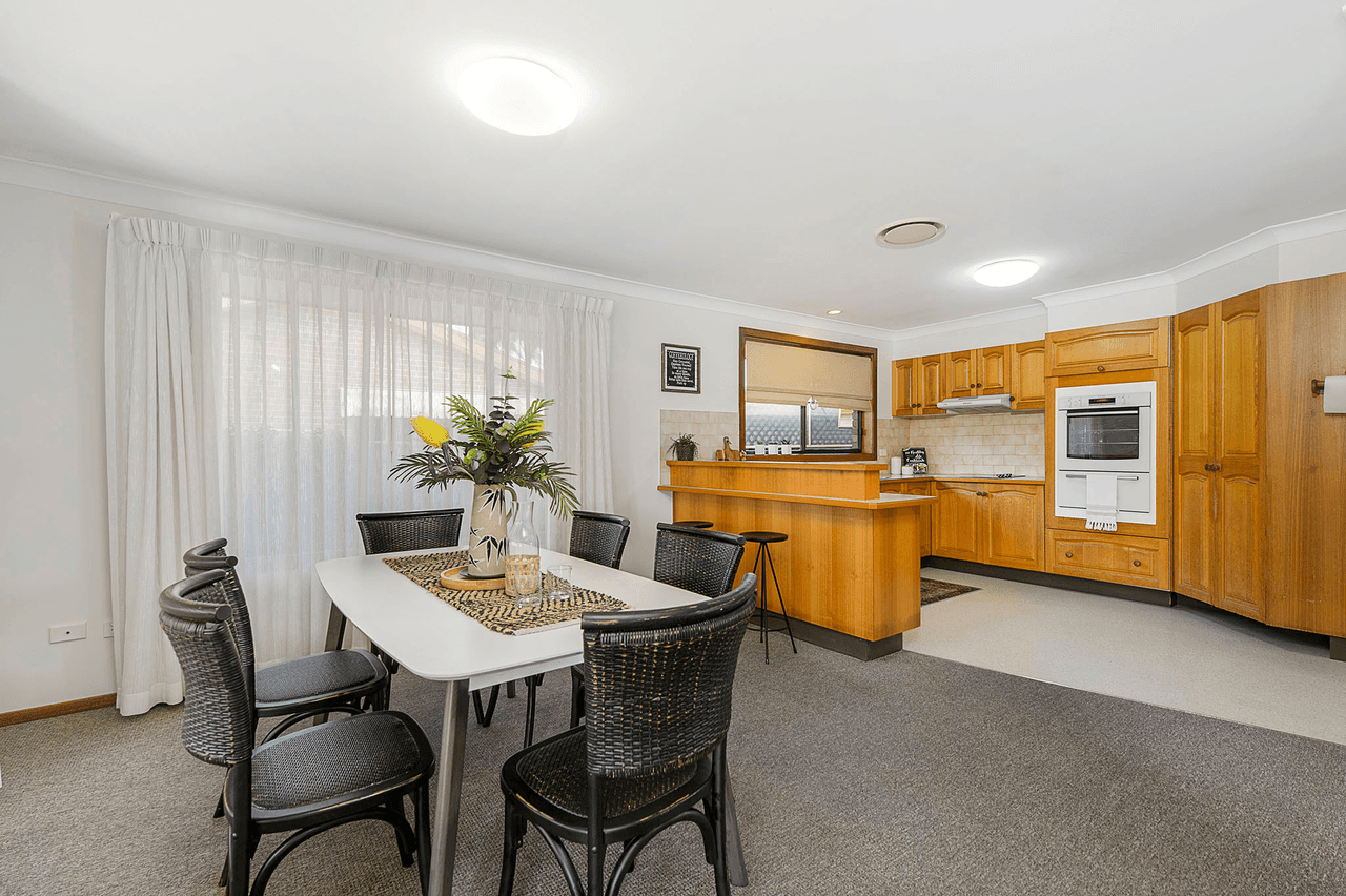 37 Laguna Place, PORT MACQUARIE, NSW 2444