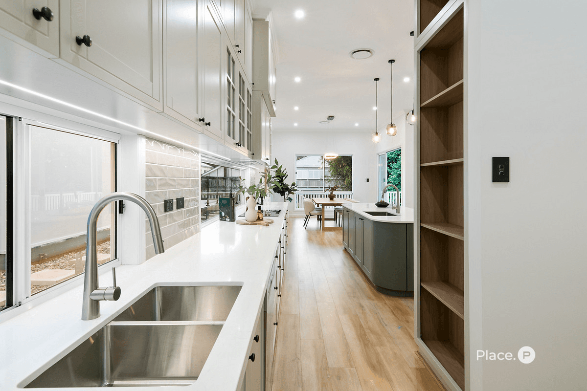 154 Cracknell Road, Tarragindi, QLD 4121
